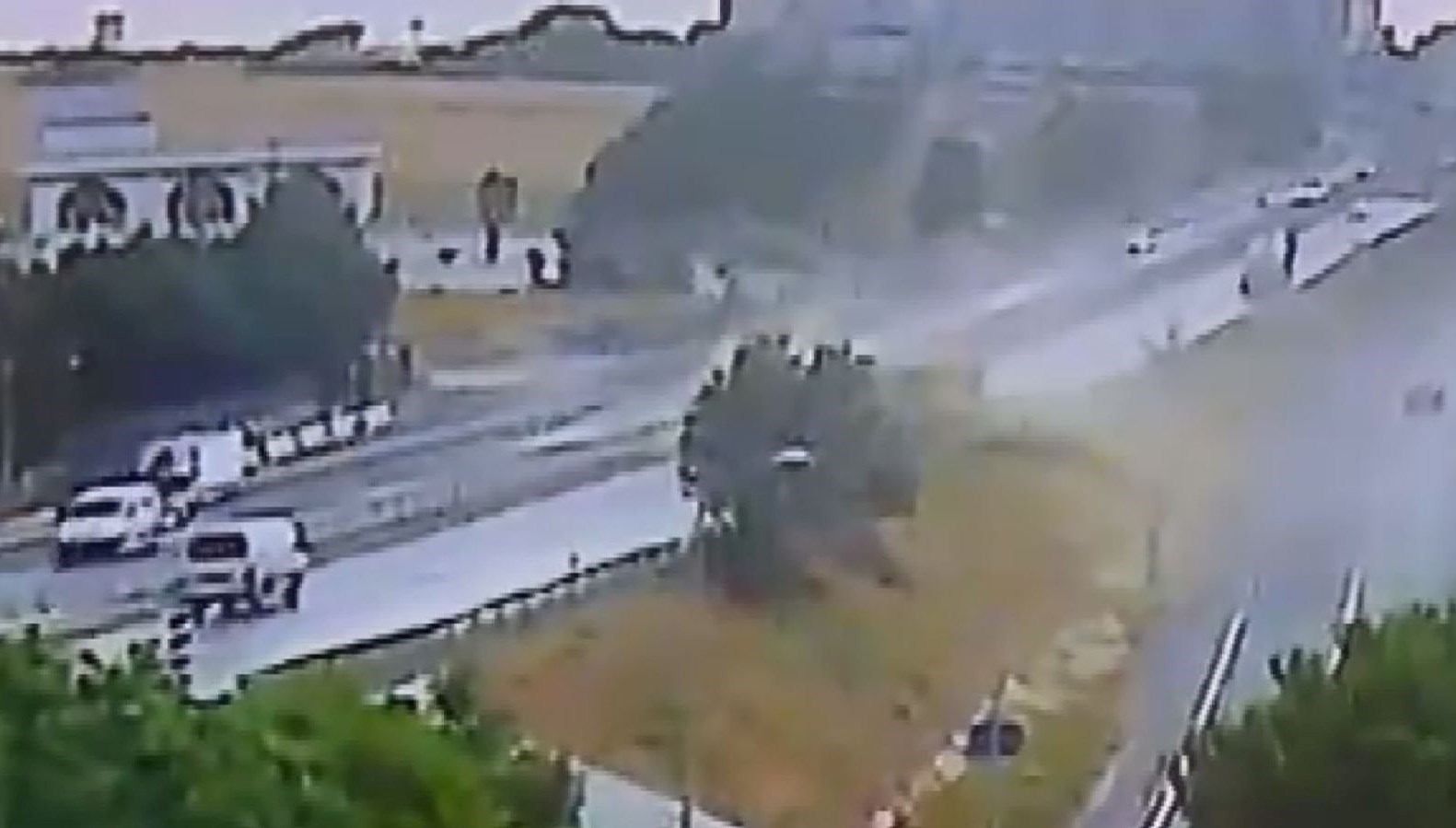 buyukcekmecede yolu kapatan kaza sGkyKSrJ