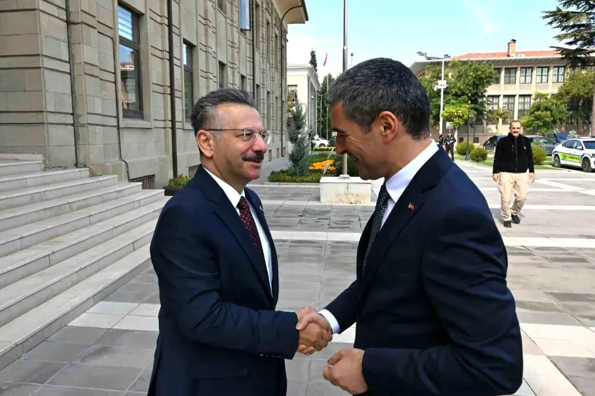 usak valisi aktas eskisehirde vali aksoyu ziyaret etti m5unvcxk.jpg