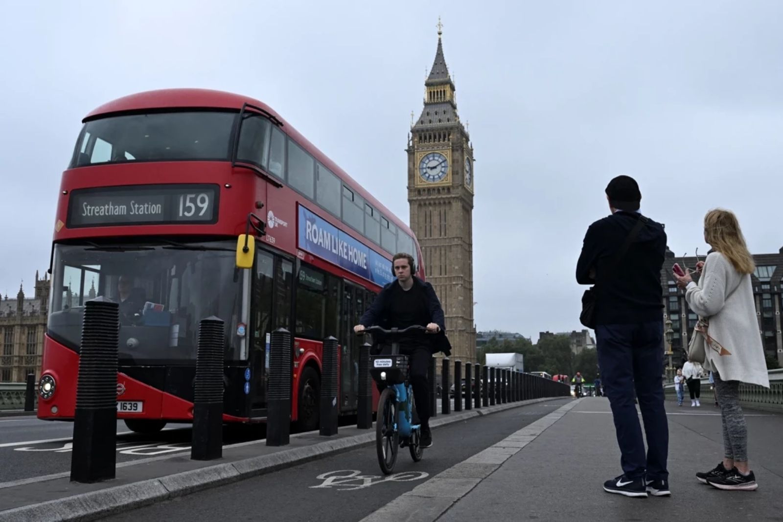 İngiltere ekonomisi Land Rover’a yapılan siber saldırı nedeniyle daha az büyüdü