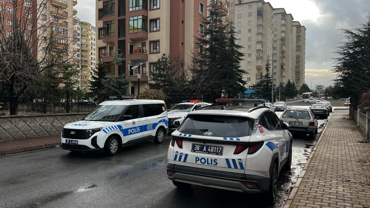 Eşini öldürmek için gitti, başka kadını katletti!