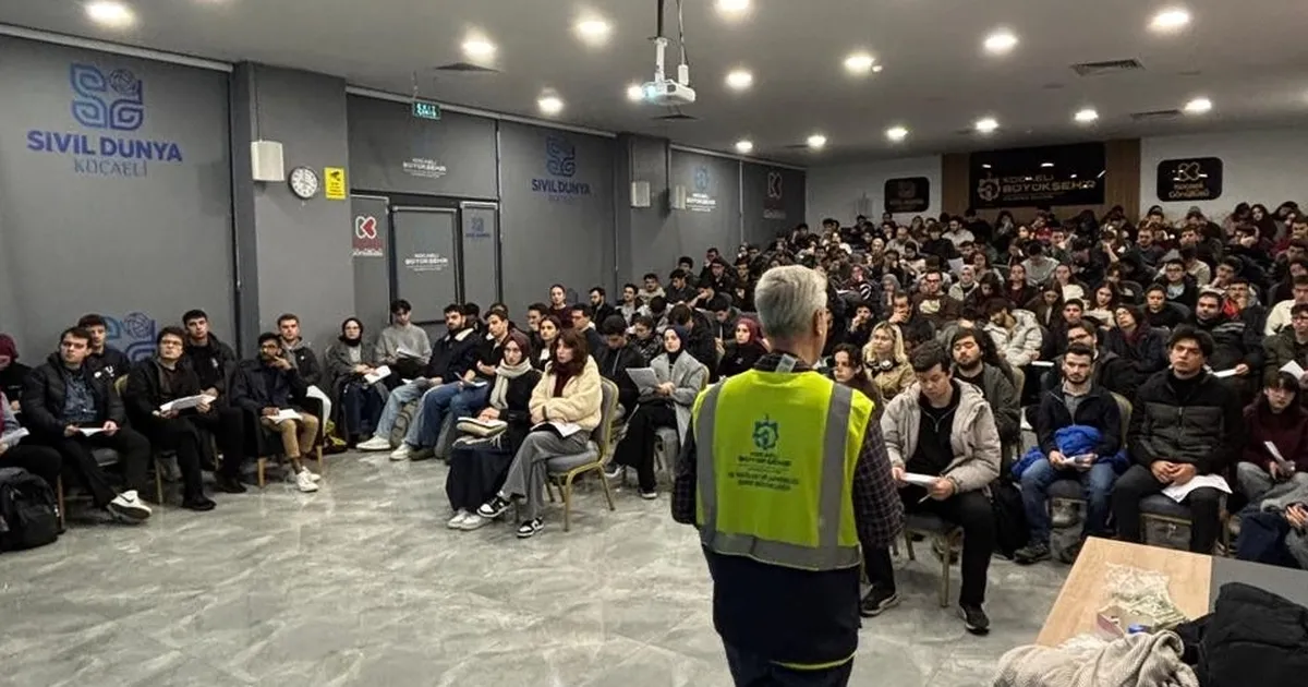 Kocaeli’de TEKNOFEST öğrencilerine ilk yardım eğitimi