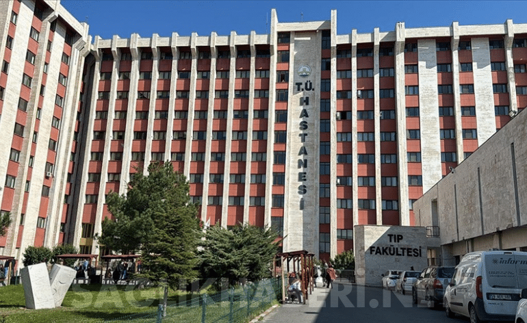 Trakya Üniversitesi Hastanesi’nde “Hayalet Mesai” Skandalı: Sağlıkçının 1 Saati Buharlaşıyor! • Sağlık Haberi