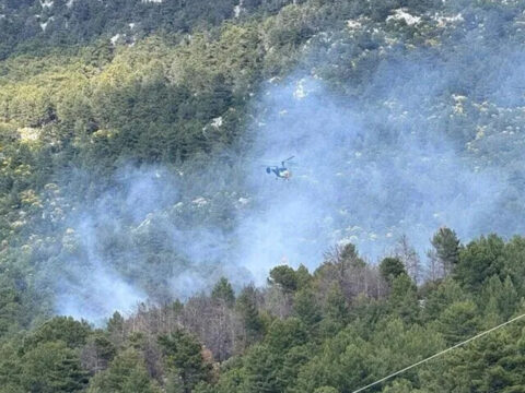 Antalyanin kas ilcesinde orman yangini RA8st9C7